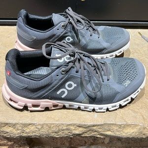 Women’sOn Cloud Tennis Shoea